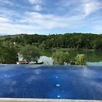 홀리데이파크 L'oustal Del Carlat
