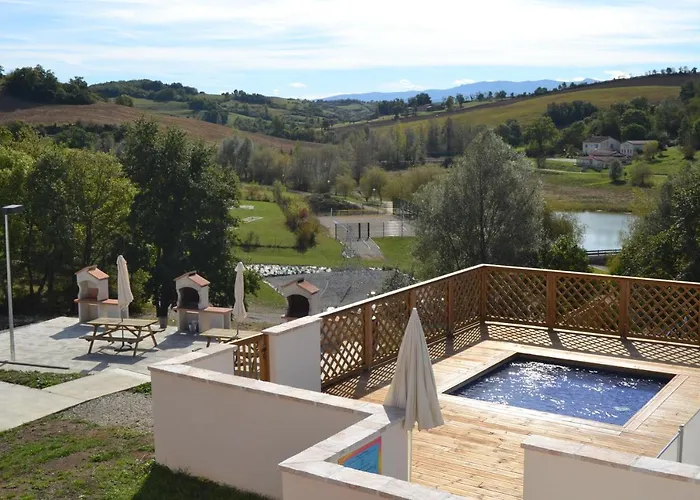 Feriepark L'oustal Del Carlat