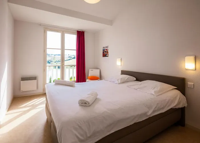 劳斯塔尔德尔卡拉特酒店 假日公园 Carla-Bayle